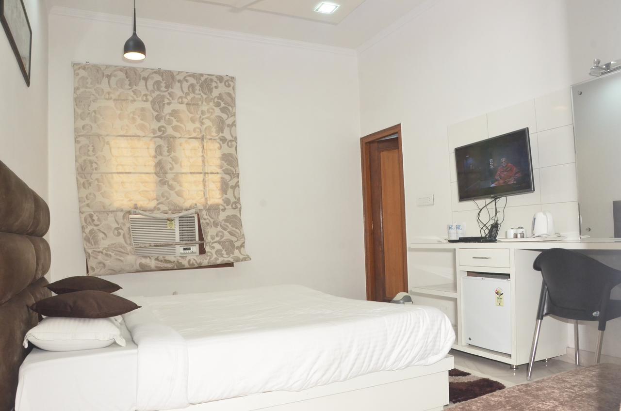 Hotel Royal Classic Bareilly Exterior photo