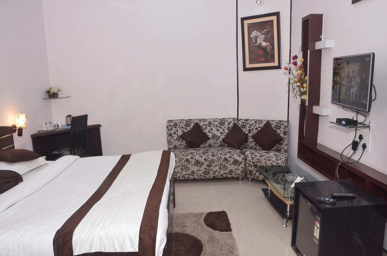 Hotel Royal Classic Bareilly Exterior photo