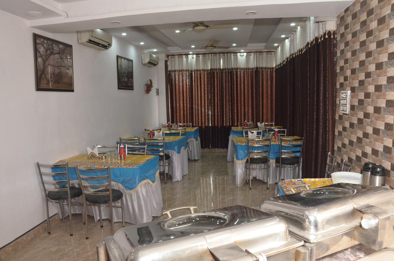 Hotel Royal Classic Bareilly Exterior photo