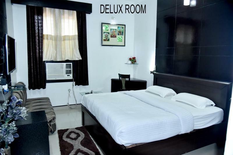 Hotel Royal Classic Bareilly Exterior photo