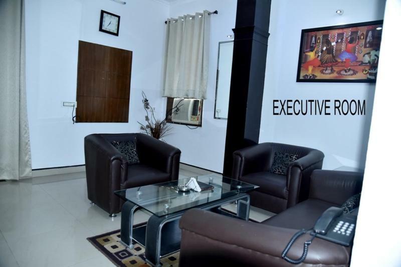Hotel Royal Classic Bareilly Exterior photo